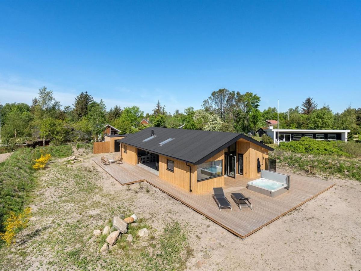 Holiday Home Anderson - From The Sea In Ne Jutland By Interhome Hals Bagian luar foto